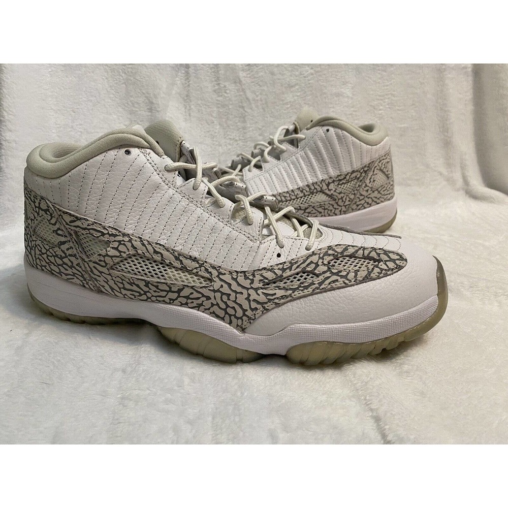 Size 13 - Jordan 11 Retro Low IE Cobalt 2015